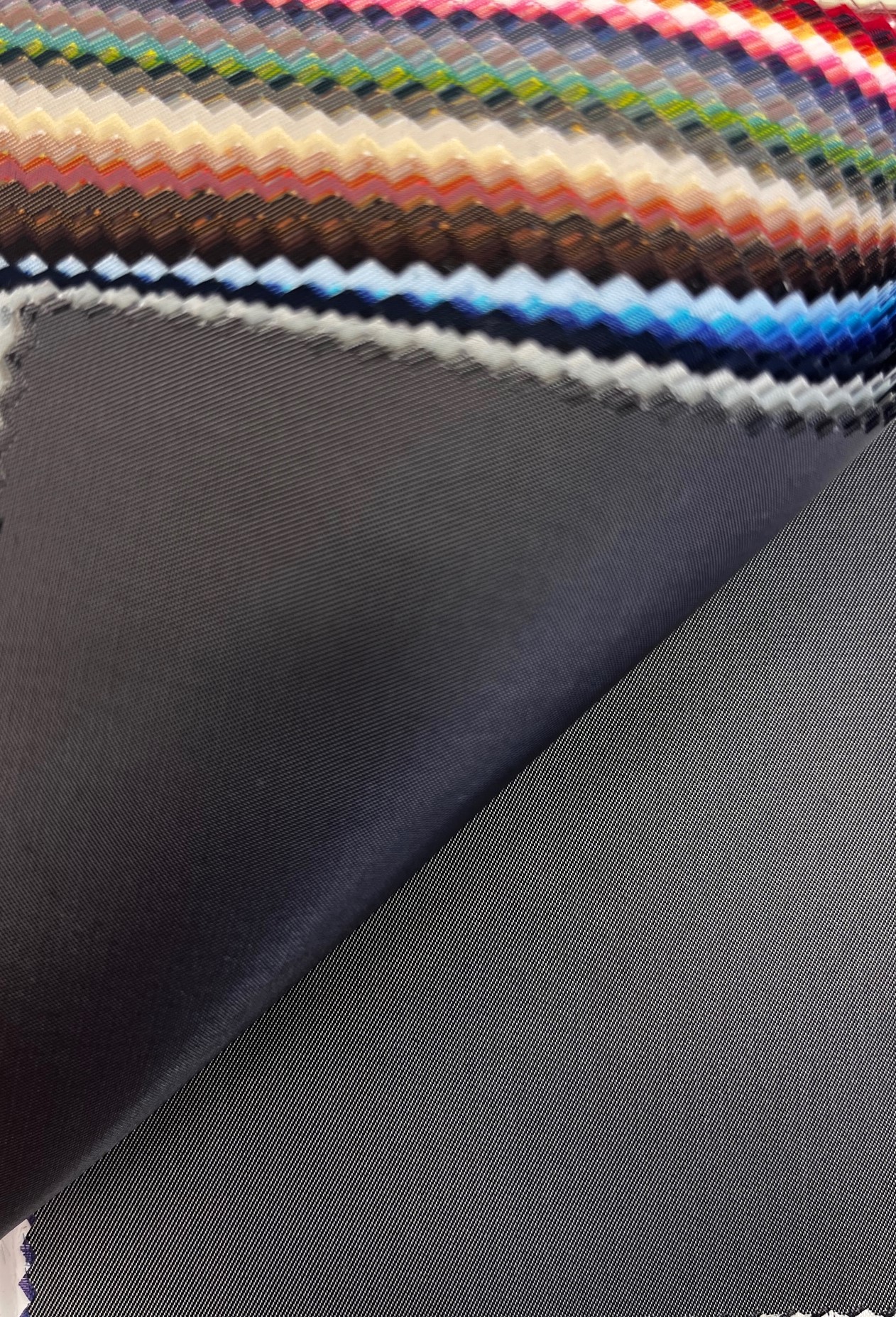 View 52%POLYESTER 48%V/R VISCOS RAYON TWILL LINING